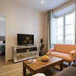 Hostly - Aponte exclusive apartment in Seville center